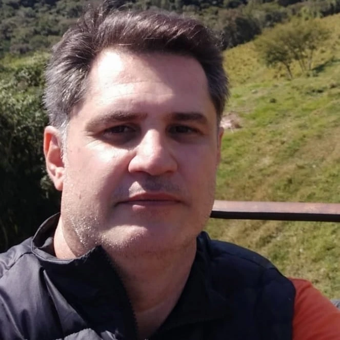 Diretor – Robert